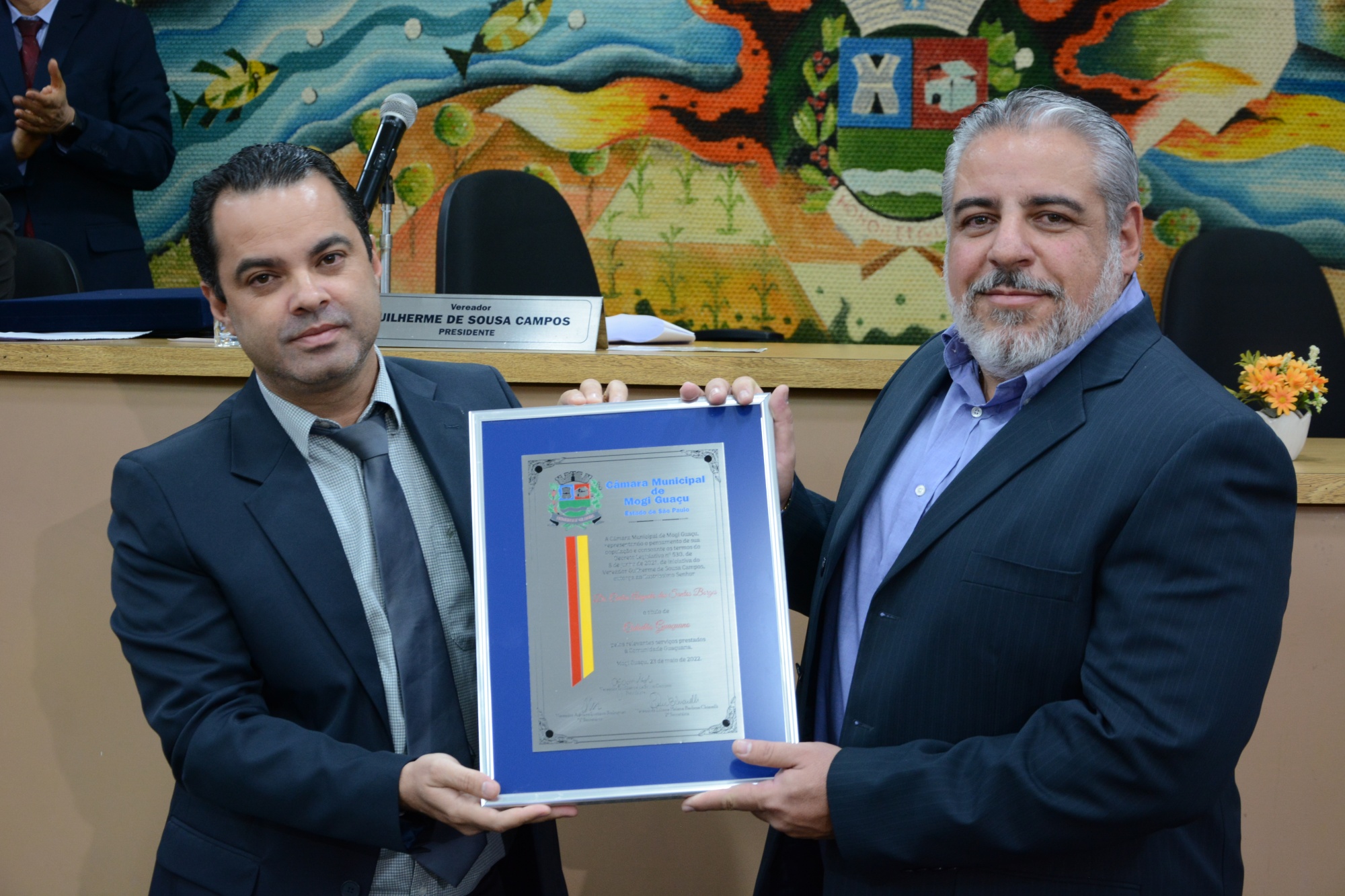 Dr. Carlos Augusto dos Santos Borges recebe o Título de “Cidadão Guaçuano”