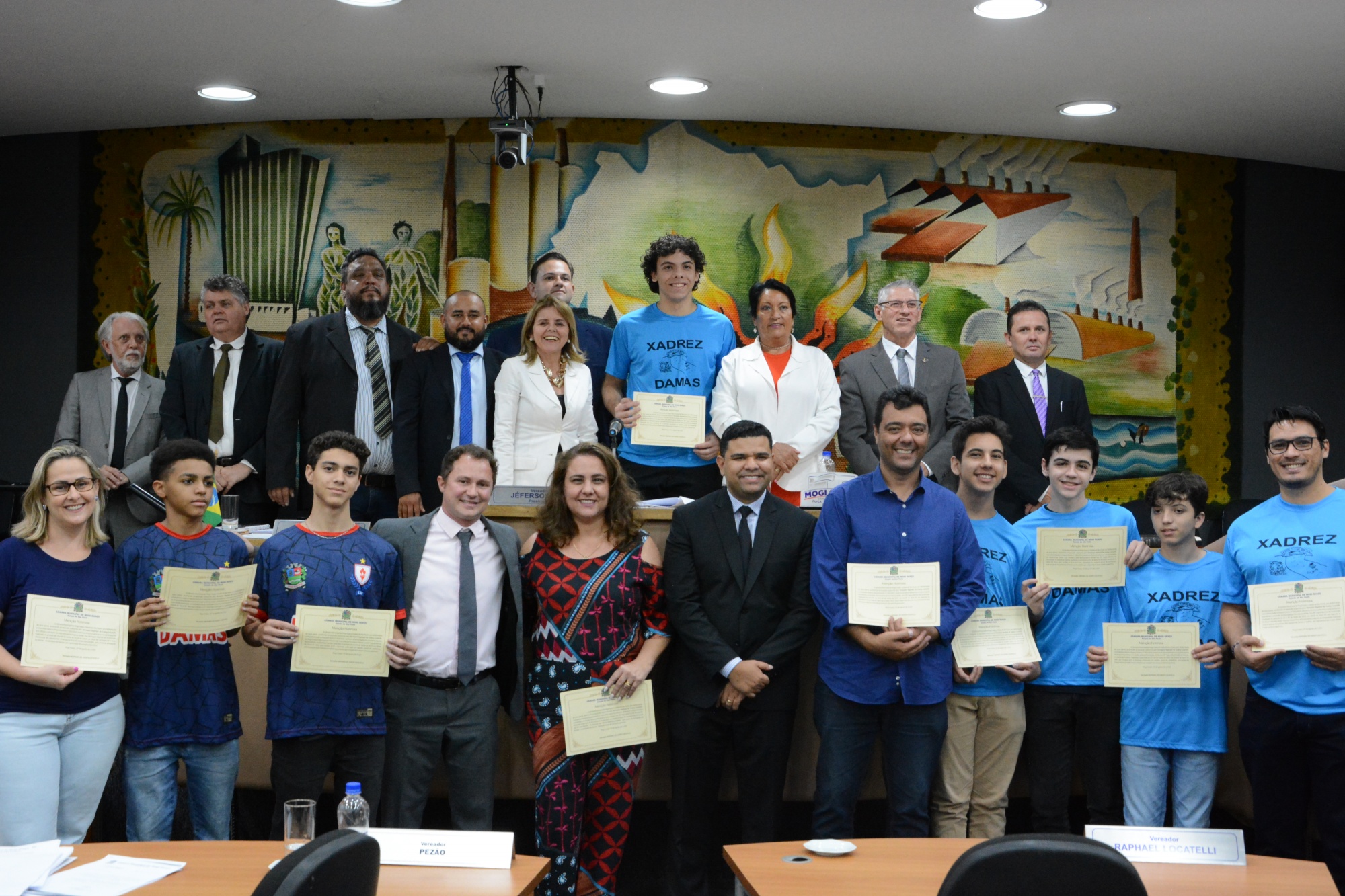 Atletas de damas e xadrez recebem congratulações da Câmara Municipal