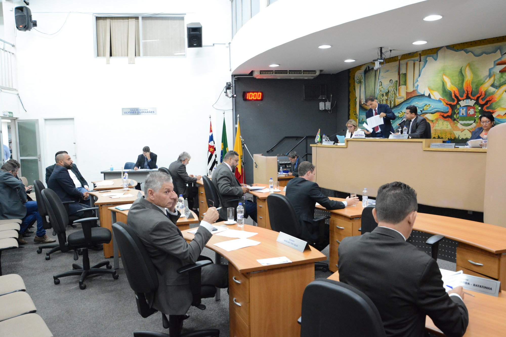 Vereadores acolhem um Veto e aprovam sete Projetos na Sessão desta segunda-feira