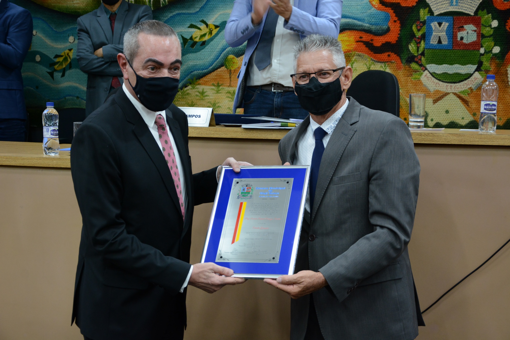 Professor Roberto Raphael Carrozzo Scardua recebe Título de “Cidadão Guaçuano”