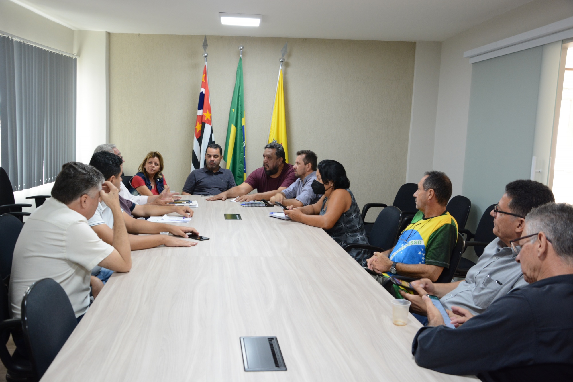 Vereadores se encontram com secretário da SOM para tratar sobre enchentes da zona leste