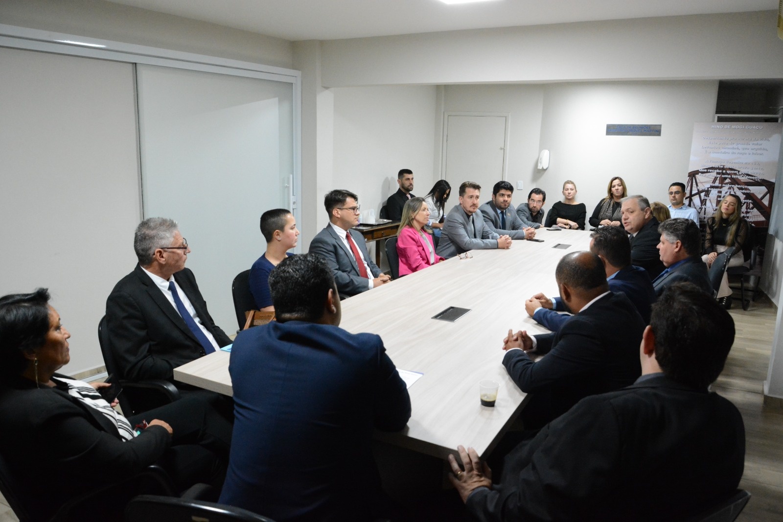 Vereadores e OAB discutem aumento na taxa judiciária